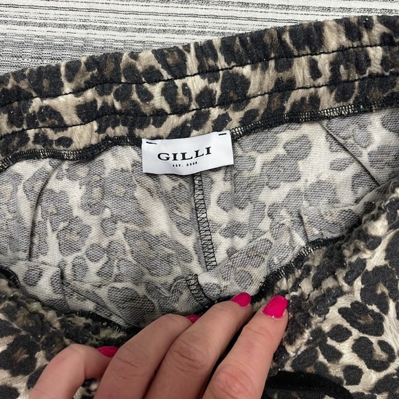 🤎🖤 Leopard Lounge Set 🖤🤎 - Picture 4 of 9